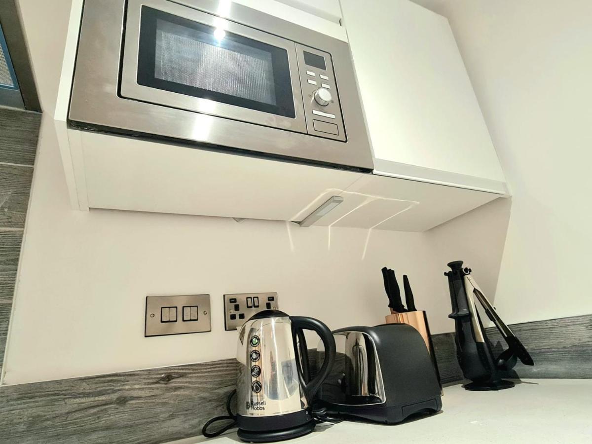Remarkable 1-Bedroom Apartment in Salford Manchester Eksteriør billede